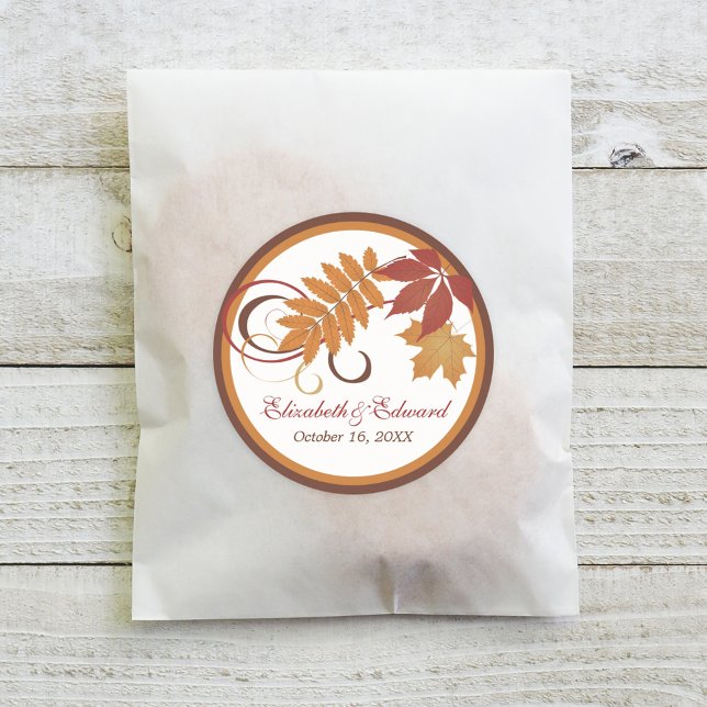 Sticker Rond Mariage d'automne aux feuilles tombantes rustique (Créateur téléchargé)
