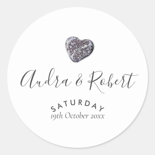 Sticker Rond Mariage de découverte du coeur de galets (Devant)