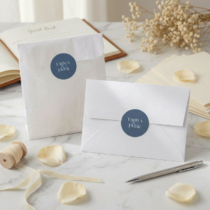 Sticker Rond Mariage Élégant Noms de Couple Serif And Navy