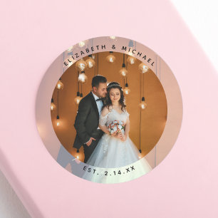 Sticker Rond Mariée élégante et couple de chambre photo mariage