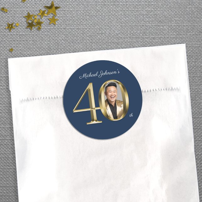 Sticker Rond Marine Blue Gold Custom 40e fête d'anniversaire (Navy Blue Gold Custom 40th Birthday Party Classic Round Sticker)