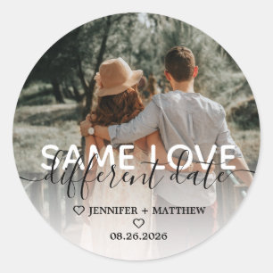 Sticker Rond Même Amour Différent Date Mariage