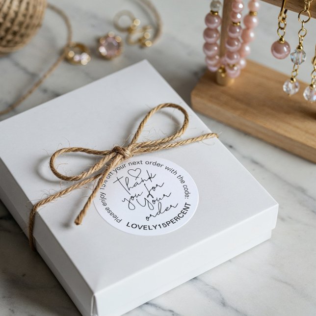 Sticker Rond Merci pour votre code Promo de script tendance de  (Thank you for your Order Trendy Script Promo Code Classic Round Sticker)