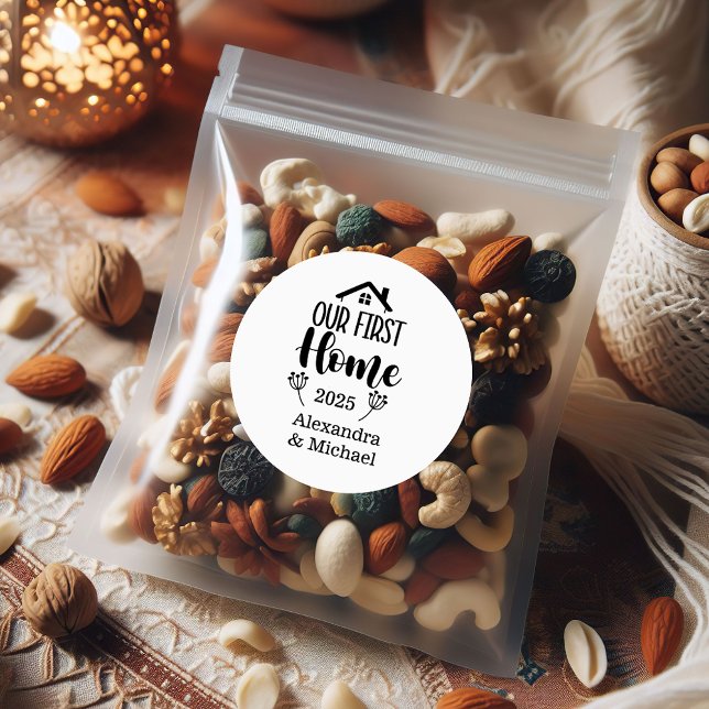 Sticker Rond Minimialist Christmas Our First Home (Créateur téléchargé)