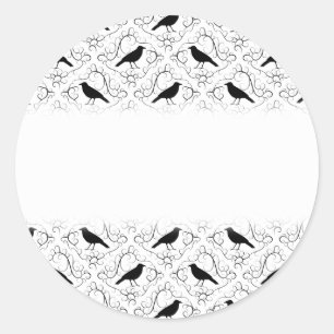 Sticker Rond Motif de corbeau noir et blanc.