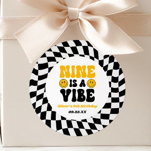 Sticker Rond Neuf Est Une Vibes Rétro Neuvième Anniversaire 9