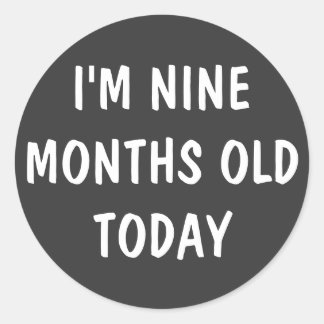 Sticker Rond NINE Mois Vieux bébé