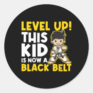 Sticker Rond Niveau supérieur Ce gamin est maintenant une ceint