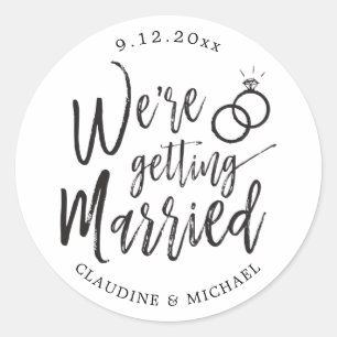 Sticker Rond Nous nous marions   Script noir et blanc 