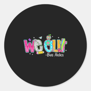 Sticker Rond Nous Sortons En Bus, Et Nous Assistons À Une Derni