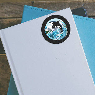 Sticker Rond Orque Majestueux Baleine Tueuse Vagues Bleues Océa