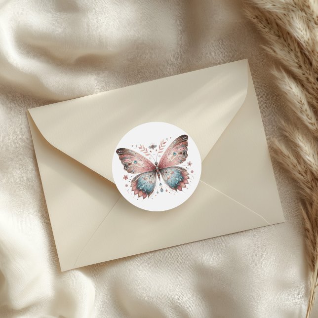 Sticker Rond Papillon aquarelle rose et bleu boho (Boho Pink & Blue Watercolor Butterfly Classic Round Sticker on an elegant envelope.)