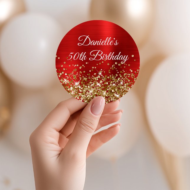 Sticker Rond Parties scintillant d'or et huile rouge 50e annive (Gold Glitter and Red Foil 50th Birthday Classic Round Sticker)