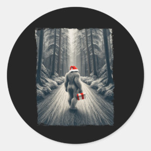 Sticker Rond Père Noël Bigfoot Christmas Sasquatch Croire