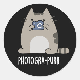 Sticker Rond Photograh-purr Funny Cat Photographe Pun Dark BG