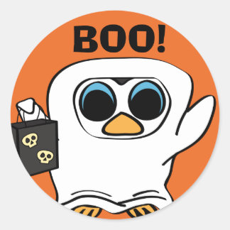 Sticker Rond Pingouin en costume fantôme Trick ou traitement