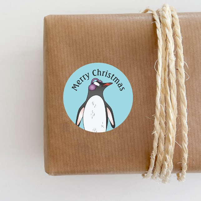 Sticker Rond Pingouin Gentoo Mignet Portant Une Protection Orei (Cute penguin design for the Holiday season.)