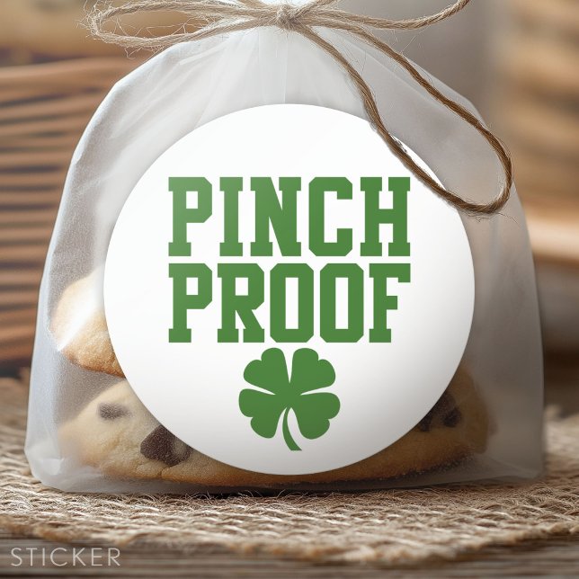 Sticker Rond Preuve de pinch avec shamrock Jour de la Saint Pat (Custom Sticker for Party Favors and Envelopes)