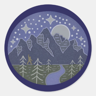 Sticker Rond Promenade étoilée de Bigfoot | Art folklorique de