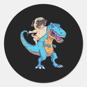Sticker Rond Pug montant un T-rex faisant du surf Dinosaur drôl