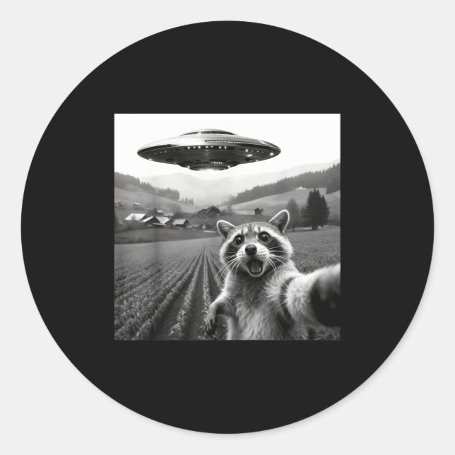 Sticker Rond Racoon Selfie With Alien Ufo Funny Racoon Alien Bi (Devant)