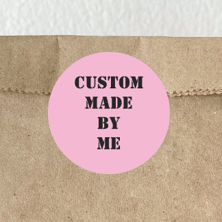 Sticker Rond Rose avec texte noir personnalisé fait par moi