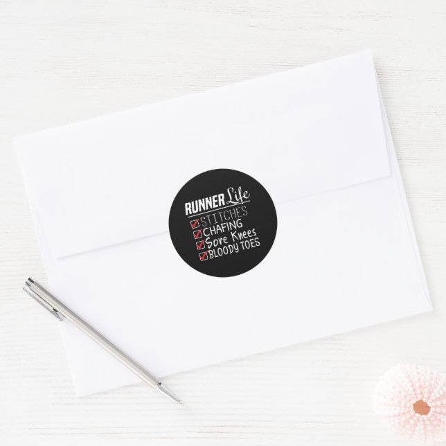 Sticker Rond Runner's Life Funny Marathon Running Checklist (Enveloppe)
