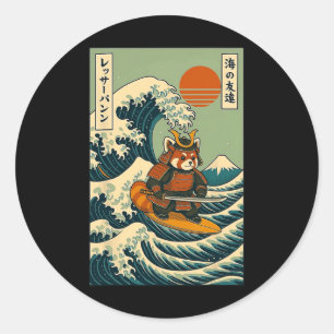 Sticker Rond Samouraï Panda roux surfant sur une vague japonais