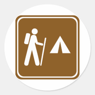 Sticker Rond Sentier randonnée avec panneau routier Camping