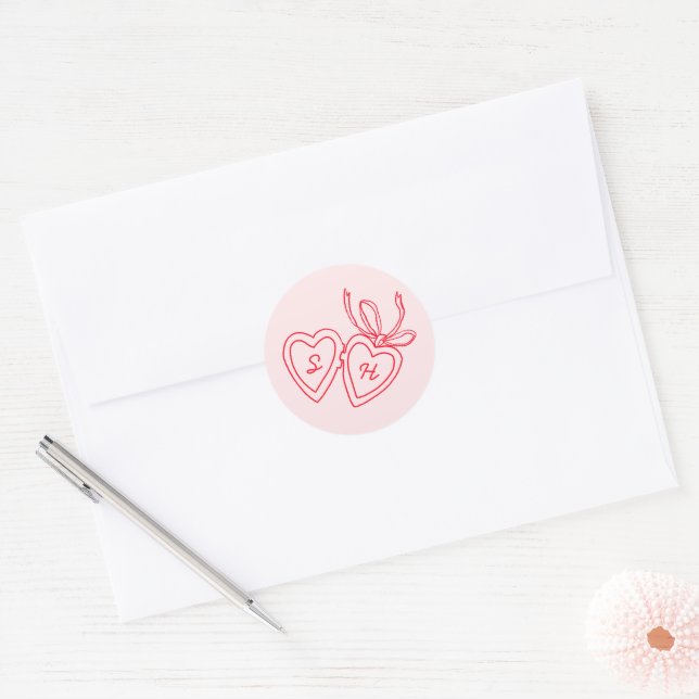 Sticker Rond Serrure de coeur Whimsical Doodle Croquis moderne  (Enveloppe)