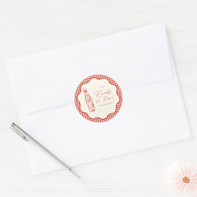 Sticker Rond She’s ready to pop baby shower (Enveloppe)