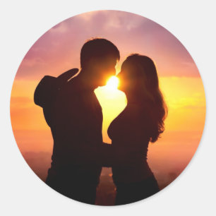 Sticker Rond Silhouette Couple Au coucher Du Soleil