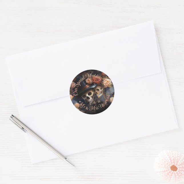 Sticker Rond Skeletons séduisants Romantique Kiss Mariage gothi (Enveloppe)