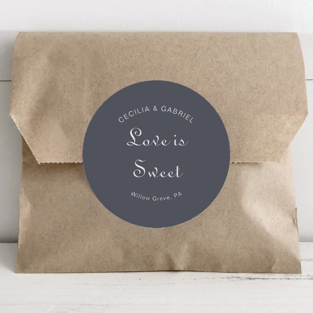 Sticker Rond Soirée simple Boho Mariage L'amour est doux (Créateur téléchargé)