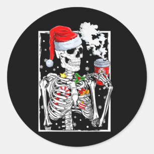 Sticker Rond Squelette De Noël Avec Crâne Souriant Boire Cof