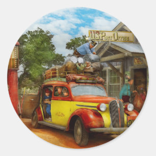 Sticker Rond Station d'essence - Livraison fraîche à Pie Town 1