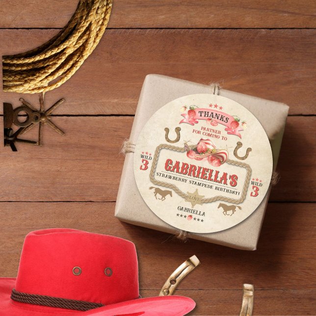 Sticker Rond Sticule d'anniversaire de fraises en stampède (Créateur téléchargé)