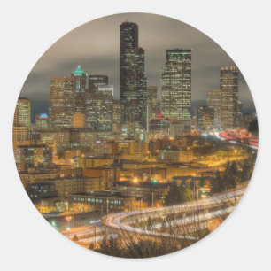 Sticker Rond Stries claires des voitures la nuit