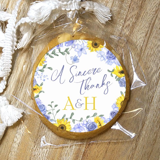 Sticker Rond Sunflowers & bleu clair Mariage de couronnes flora (yellow sunflowers, dusty blue roses wedding favor sticker, label for cookies, treats and gifts)