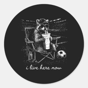 Sticker Rond Sur le dos drôle de terrain de football de raton l
