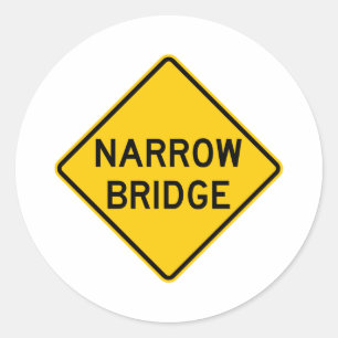Sticker Rond Symbole de la route du pont étroit