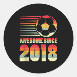 Sticker Rond T-shirt drôle depuis 2018 Foot 8e anniversaire