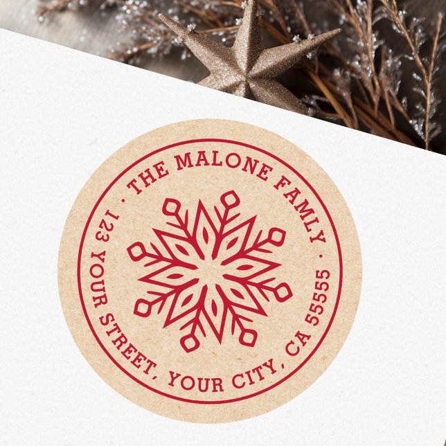 Sticker Rond Température minimale de neige rouge Kraft adresse  (Modern minimal snowflake red Kraft return address Classic Round Sticker)