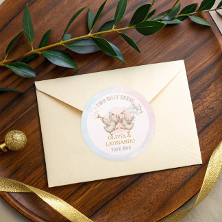 Sticker Rond Two Silly Geese Boy & Girl Twins Birthday