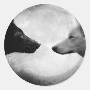 Sticker Rond Two wolves facing each other