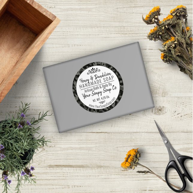 Sticker Rond Typographie moderne Camouflage de nuit Savon homme (Créateur téléchargé)