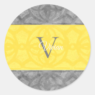 Sticker Rond Ultimate Grey et illuminant Monogramme jaune Thé