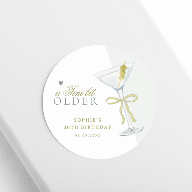 Sticker Rond Un Tini Un Peu Plus Ancien Cocktail Martini (Créateur téléchargé)