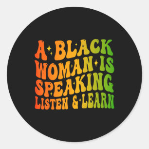 Sticker Rond Une Femme Noire Parle Écouter Et Apprendre Pour Af