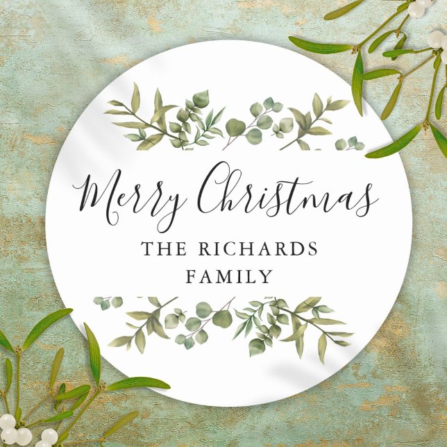 Sticker Rond Vert moderne Joyeux Noël Nom de famille (Modern Greenery Merry Christmas Family Name Classic Round Sticker)